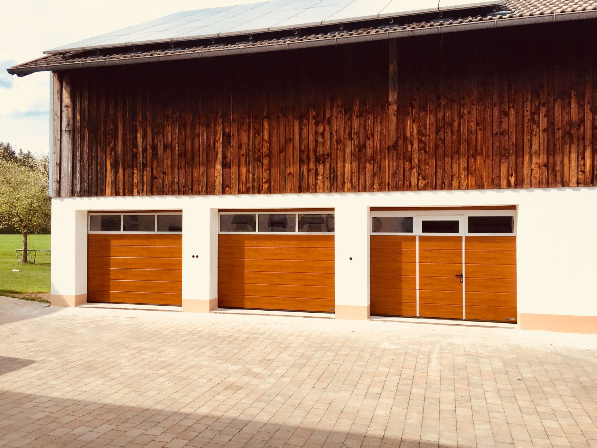 Dekograin Golden Oak M-Sicke mit Oberlicht und Schlupftüre